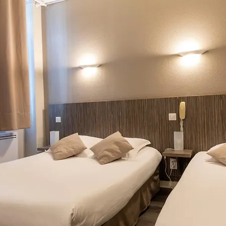 Cafe Les Fleurs Szálloda 2*