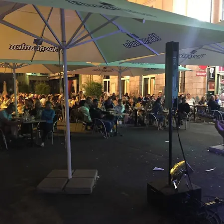 Szálloda Cafe Les Fleurs