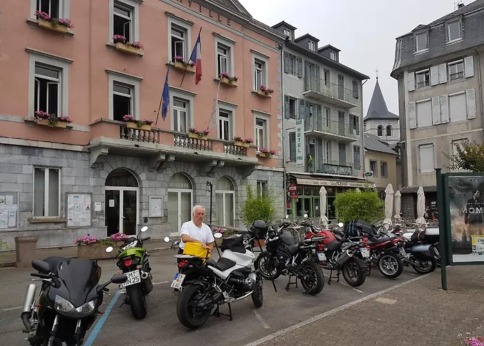 Hotel Cafe Les Fleurs 2*