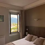 Cafe Les Fleurs Hotel 2*