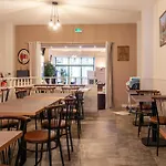 Cafe Les Fleurs