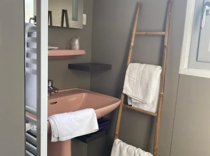 Cafe Les Fleurs アルジュレス・ガゾスト