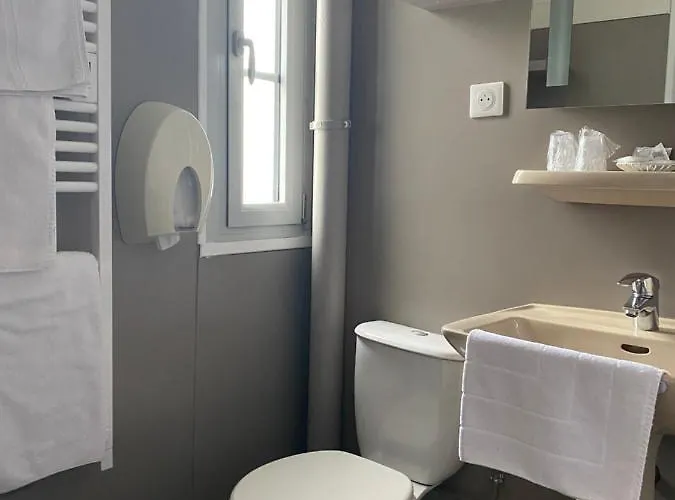 ホテル Cafe Les Fleurs 2*