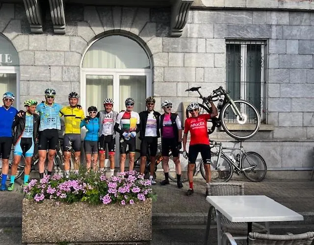 ホテル Cafe Les Fleurs