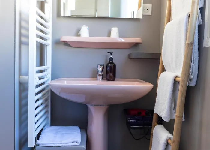 Cafe Les Fleurs アルジュレス・ガゾスト