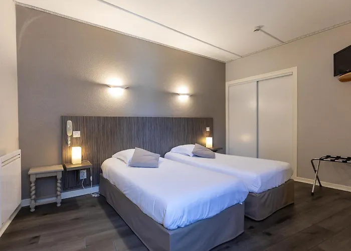 Cafe Les Fleurs ホテル アルジュレス・ガゾスト