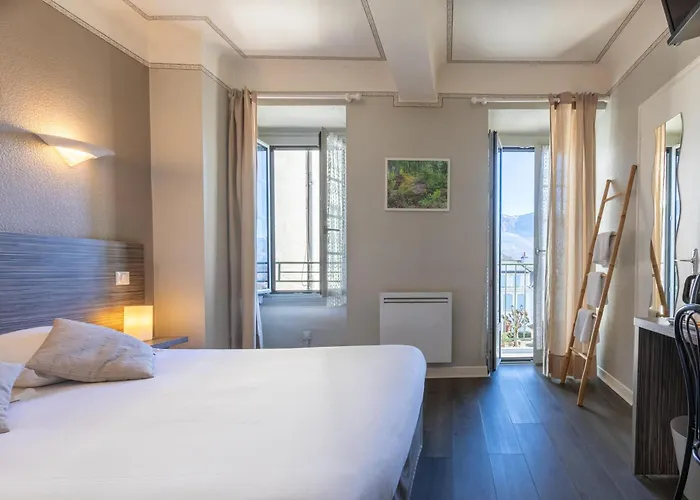 ホテル Cafe Les Fleurs