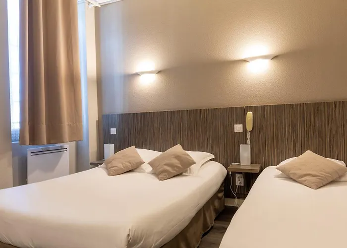 Cafe Les Fleurs ホテル 2*