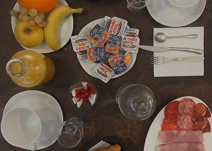 Cafe Les Fleurs 2* アルジュレス・ガゾスト