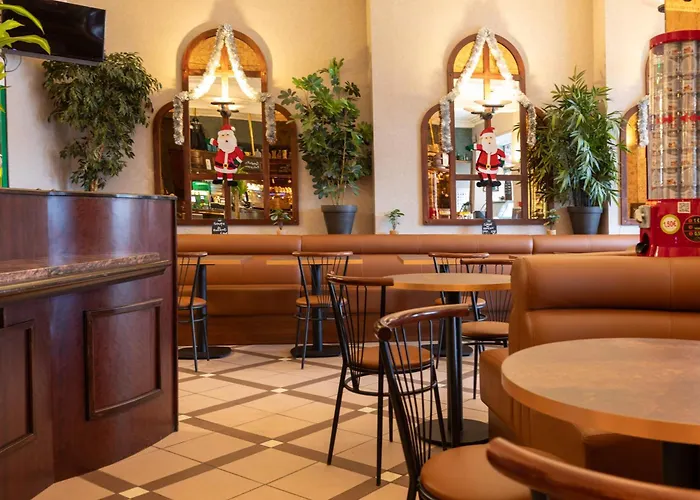 Cafe Les Fleurs ホテル アルジュレス・ガゾスト