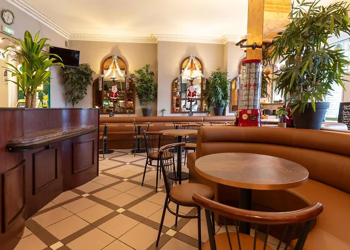 Cafe Les Fleurs ホテル