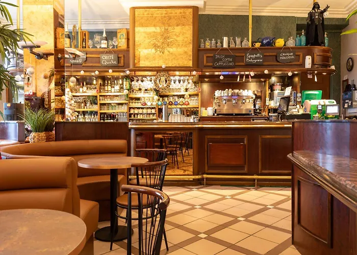 Cafe Les Fleurs ホテル アルジュレス・ガゾスト