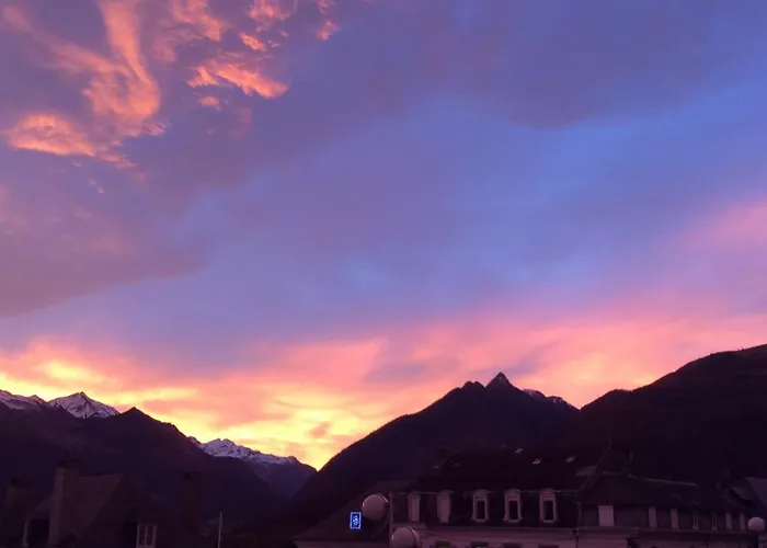 ホテル Cafe Les Fleurs 2*